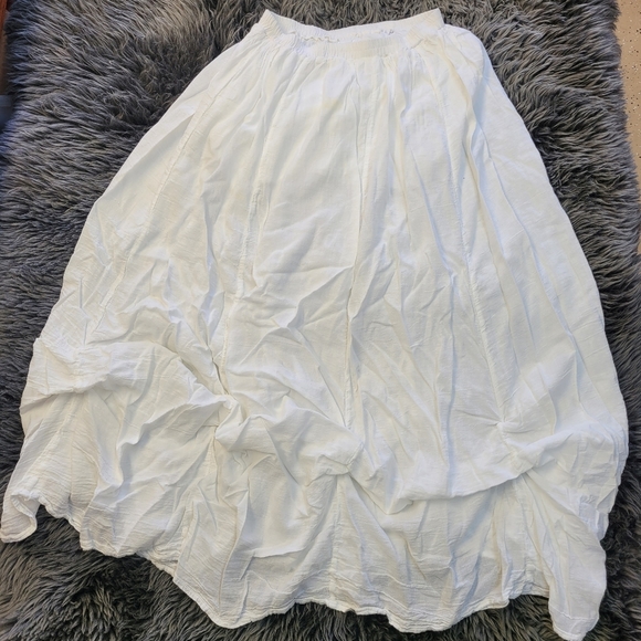 Dresses & Skirts - WHITE 100% Cotton Milkmaid Farm Skirt